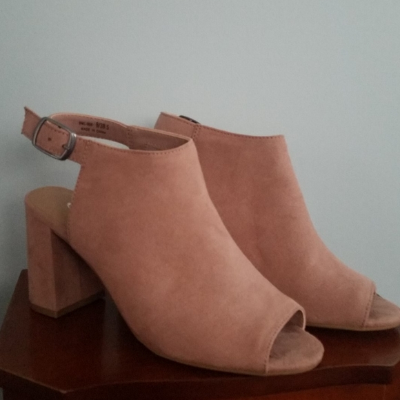 CL by Laundry Shoes - CL by Laundry Sandals